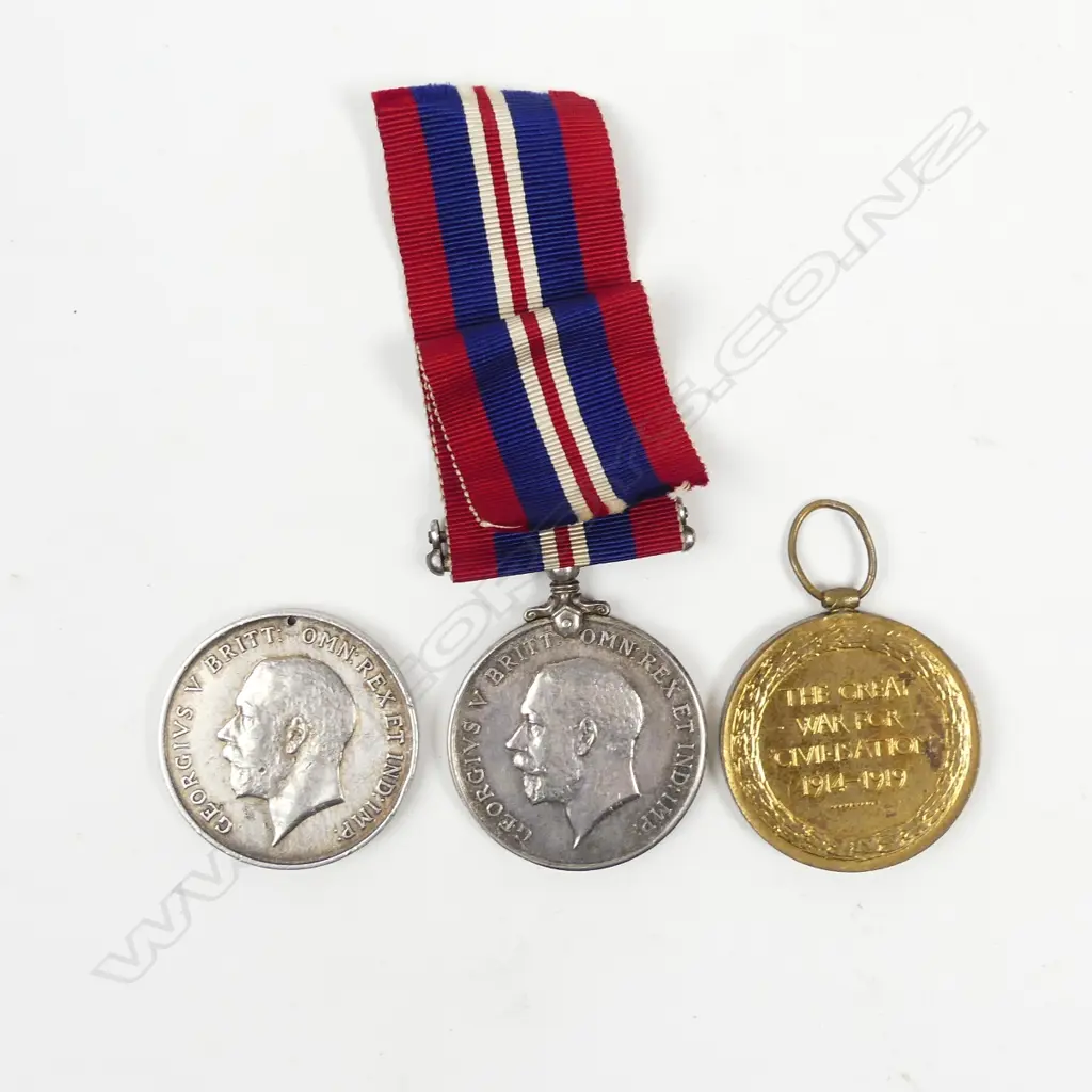 Three WWI issue NZEF war medals Image 1++