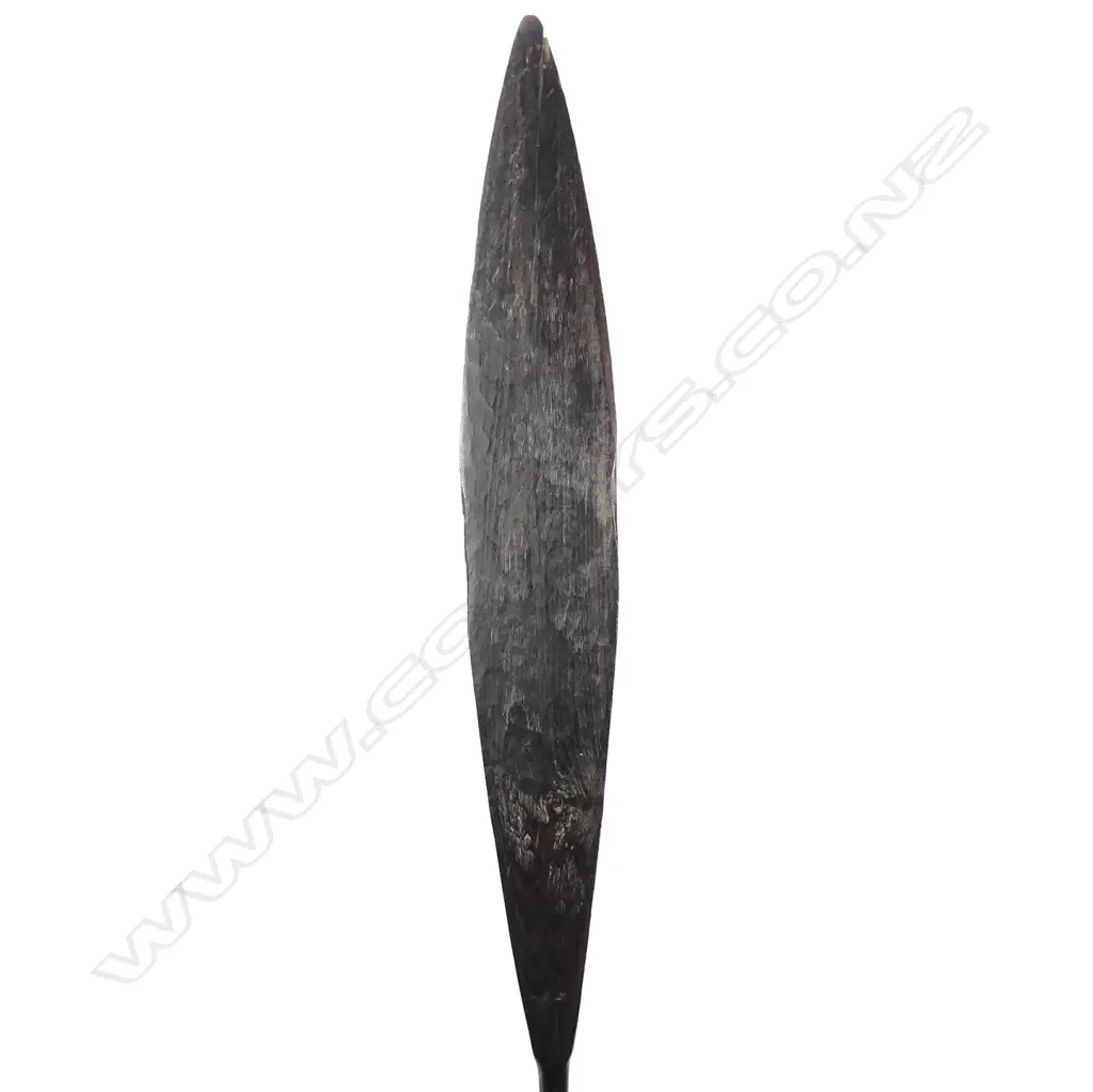 A 19thC Maori hoe (canoe paddle) Image 1++