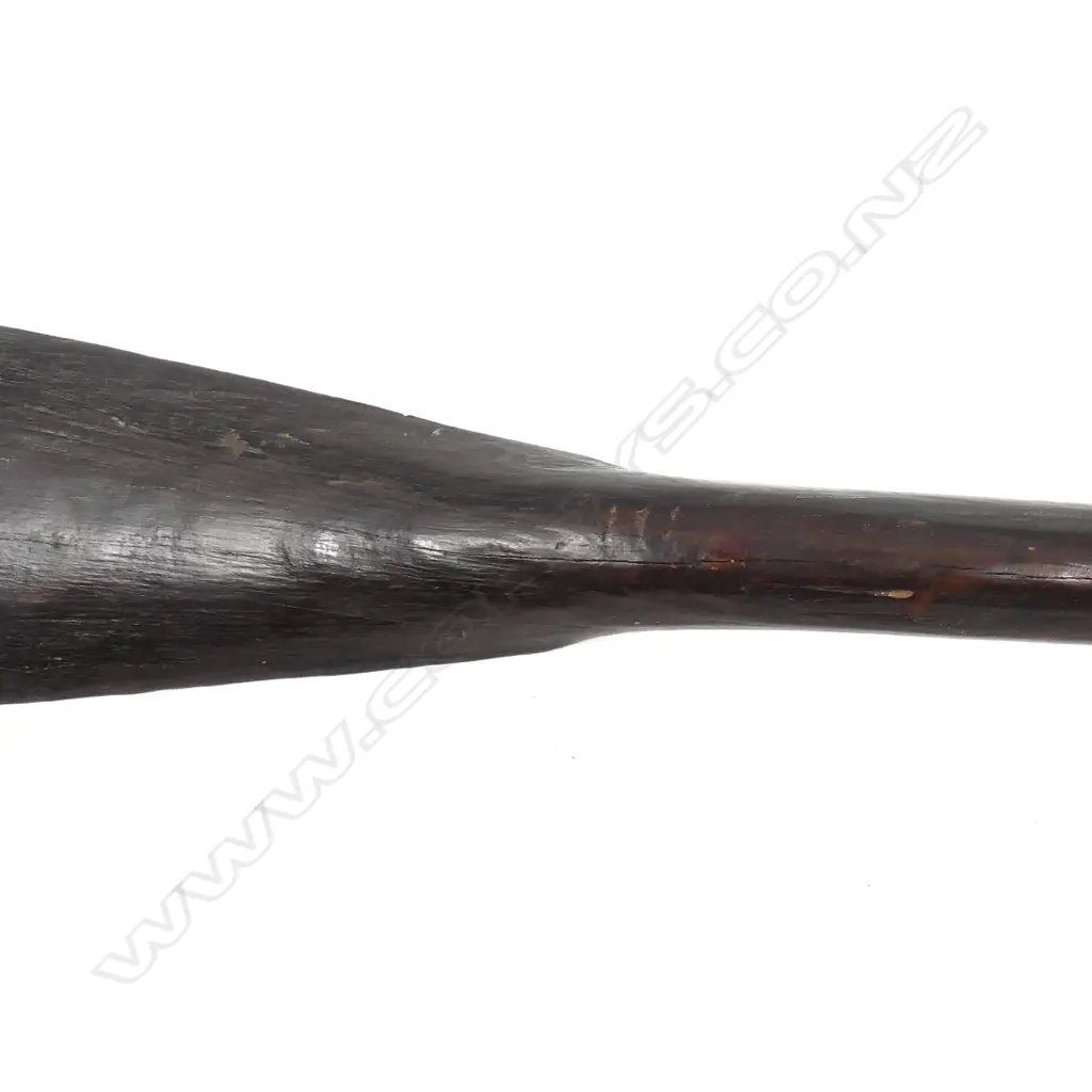 A 19thC Maori hoe (canoe paddle) Image 1++