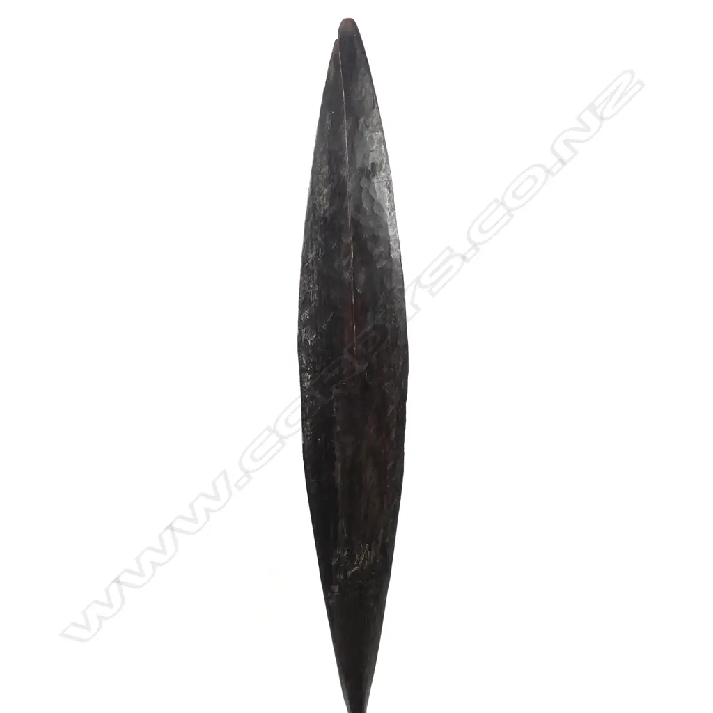 A 19thC Maori hoe (canoe paddle) Image 1++
