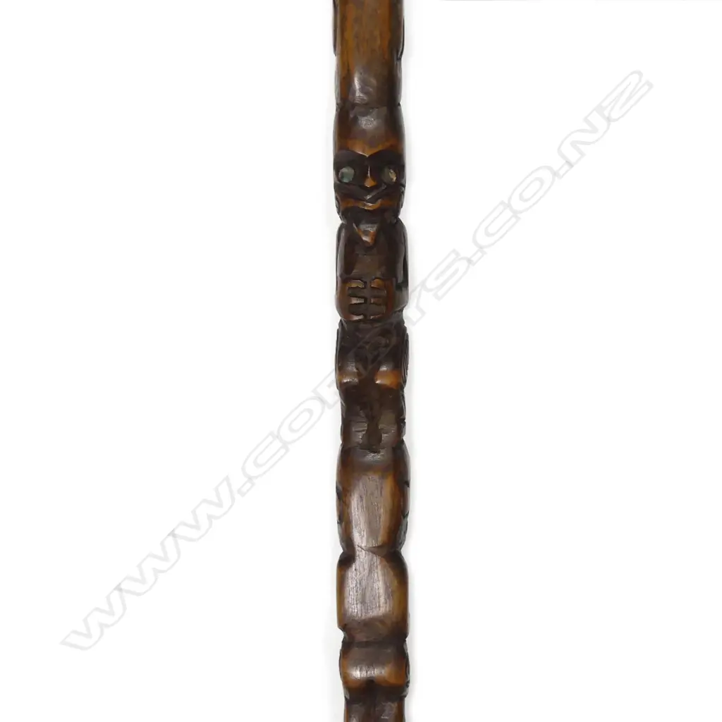 An early/mid 20thC Maori carved walking stick Image 1++
