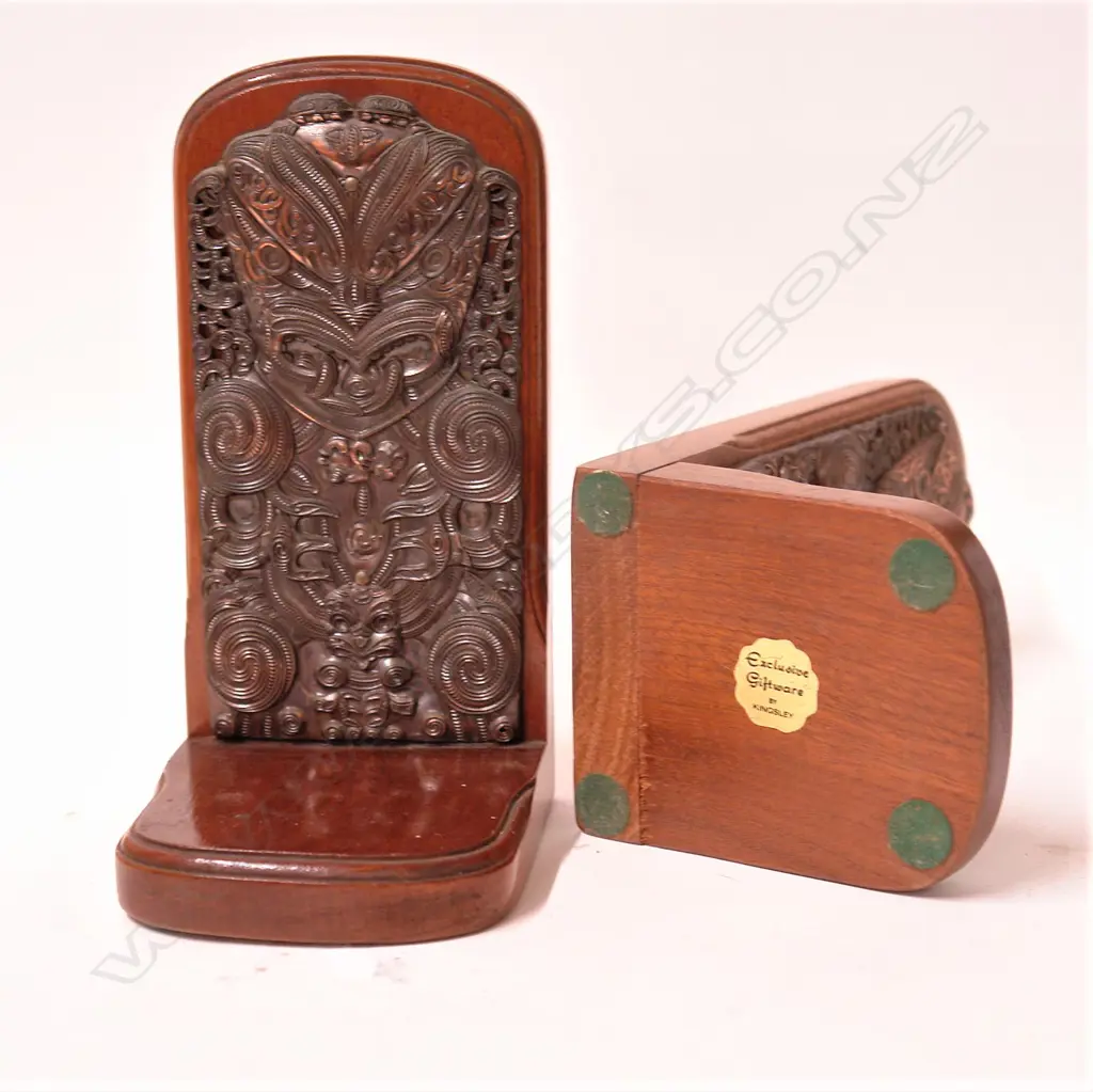 A pair of ‘Kingsley’ Maori bookends Image 1++