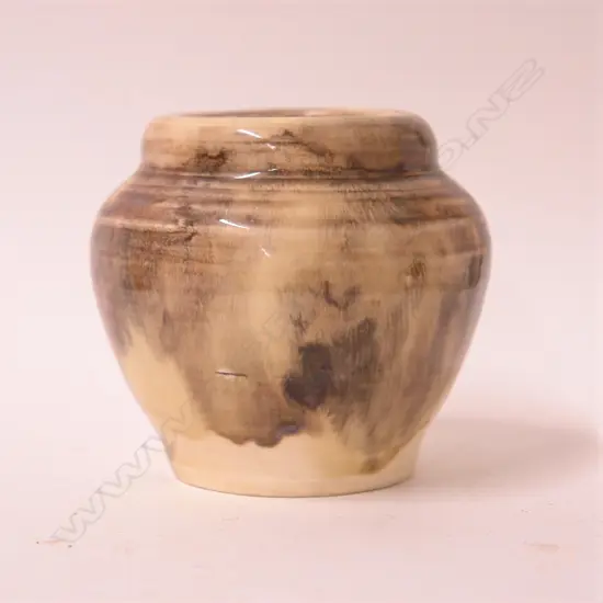 Briar Gardner squat ovoid vase