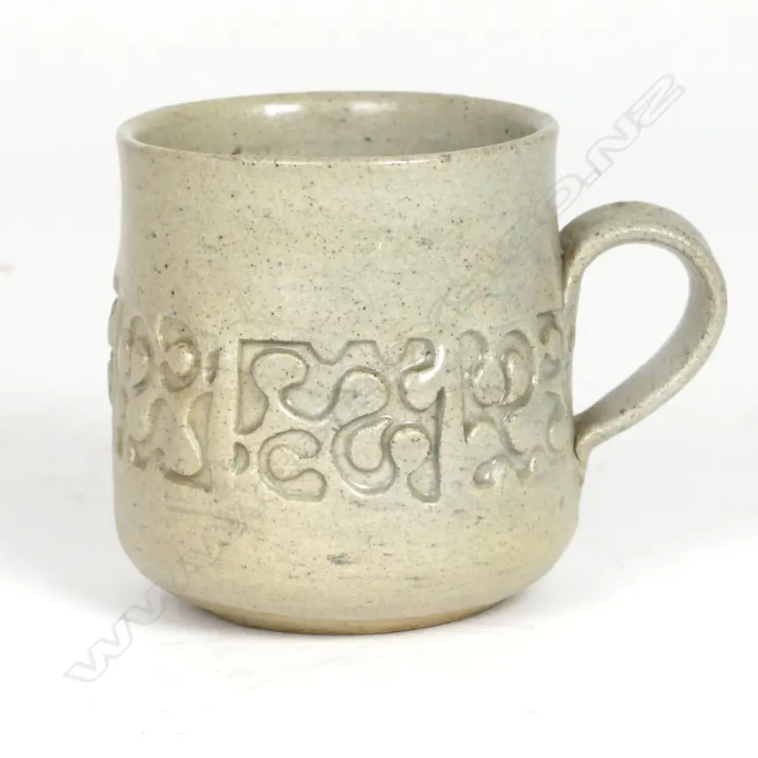 Helen Mason and Theo Schoon collaborative mug Image 1++