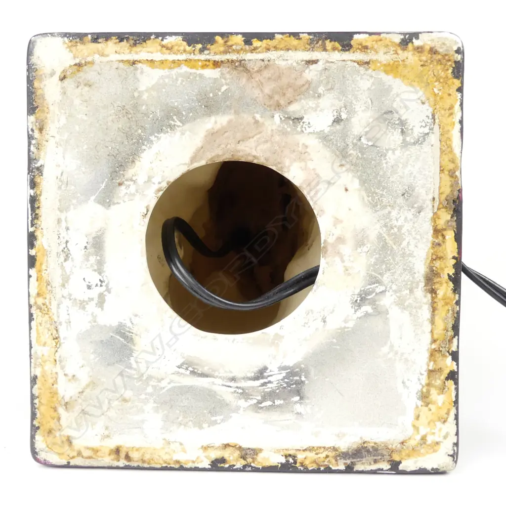 A Crown Lynn 'Three Faces of Eve' table lamp base Image 1++