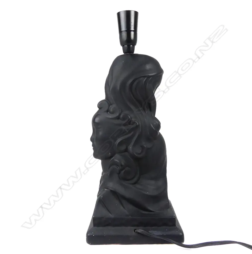 A Crown Lynn 'Three Faces of Eve' table lamp base Image 1++