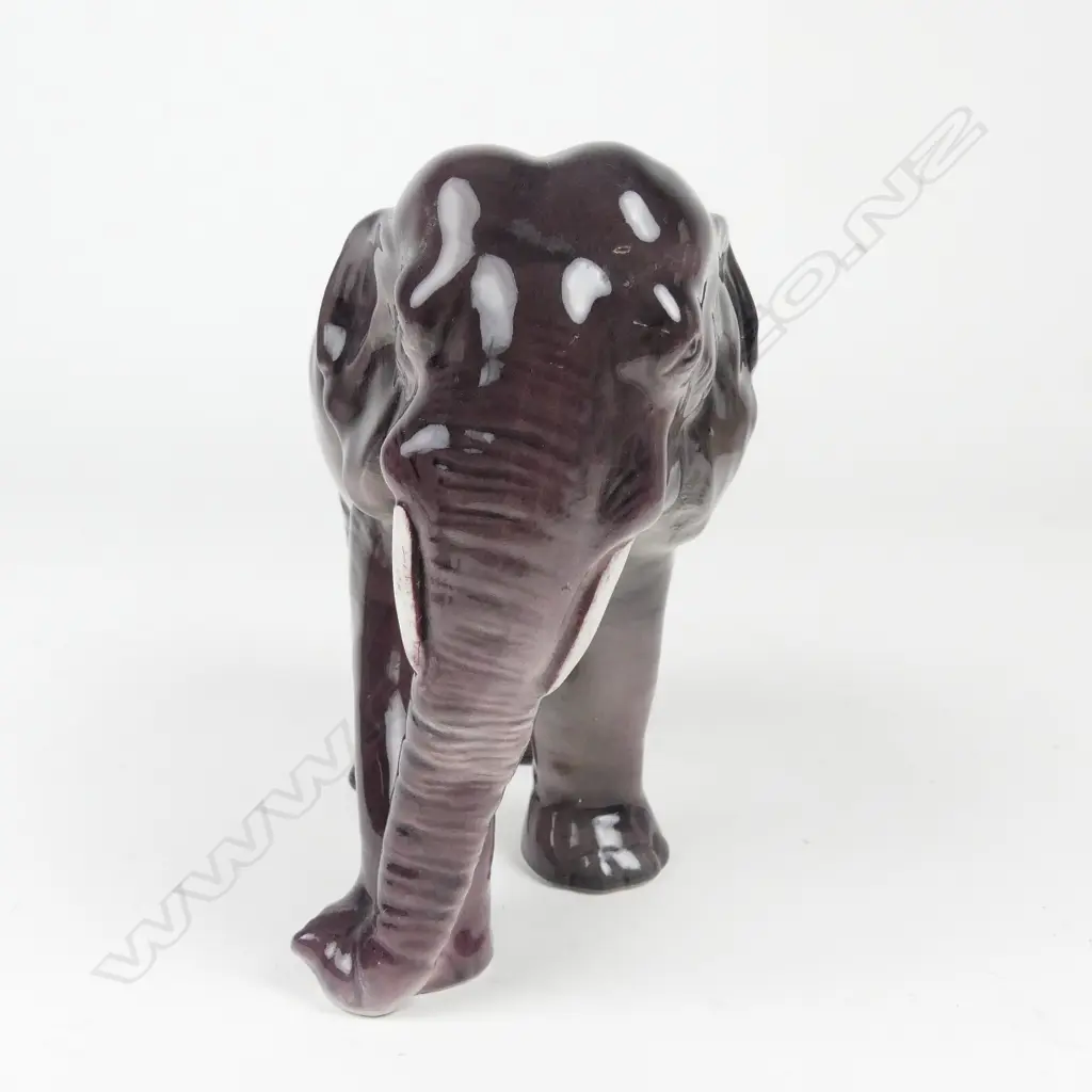 A Crown Lynn model of an elephant Image 1++