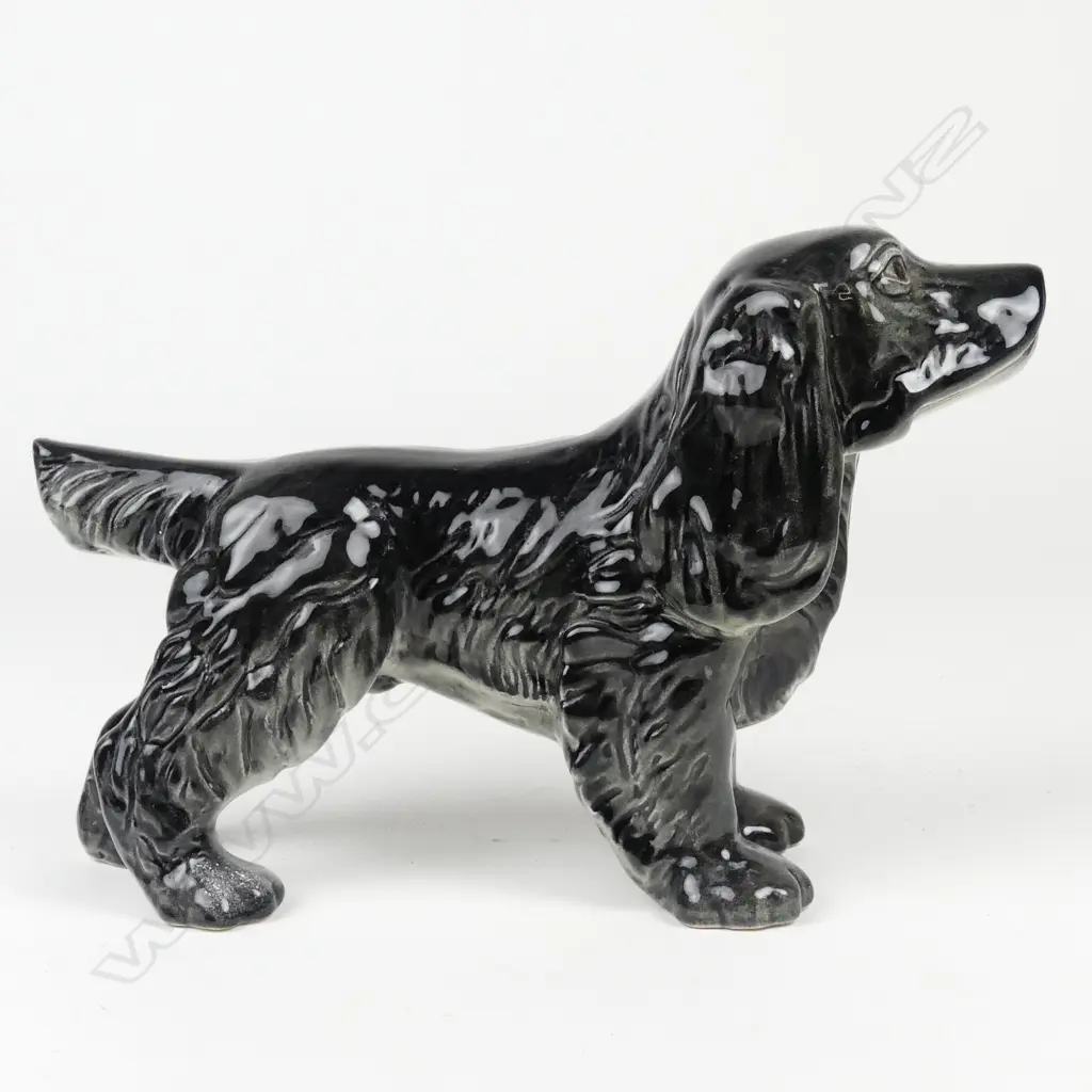 A Crown Lynn model of a spaniel Image 1++