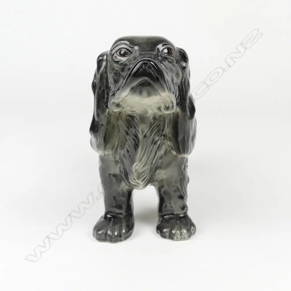 A Crown Lynn model of a spaniel Image 1++