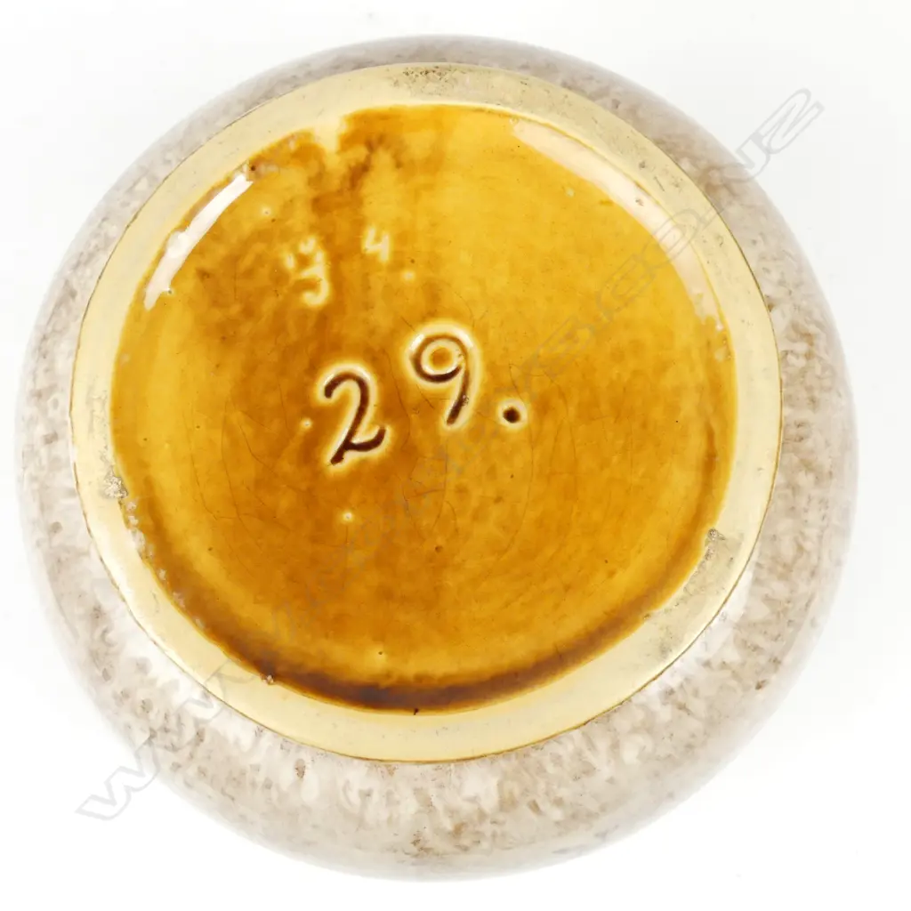 A large Crown lynn/Ambrico vase Image 1++