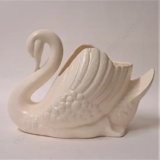 A vintage Crown Lynn large swan