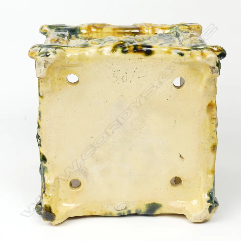 A good Luke Adams majolica glazed square jardinière Image 1++