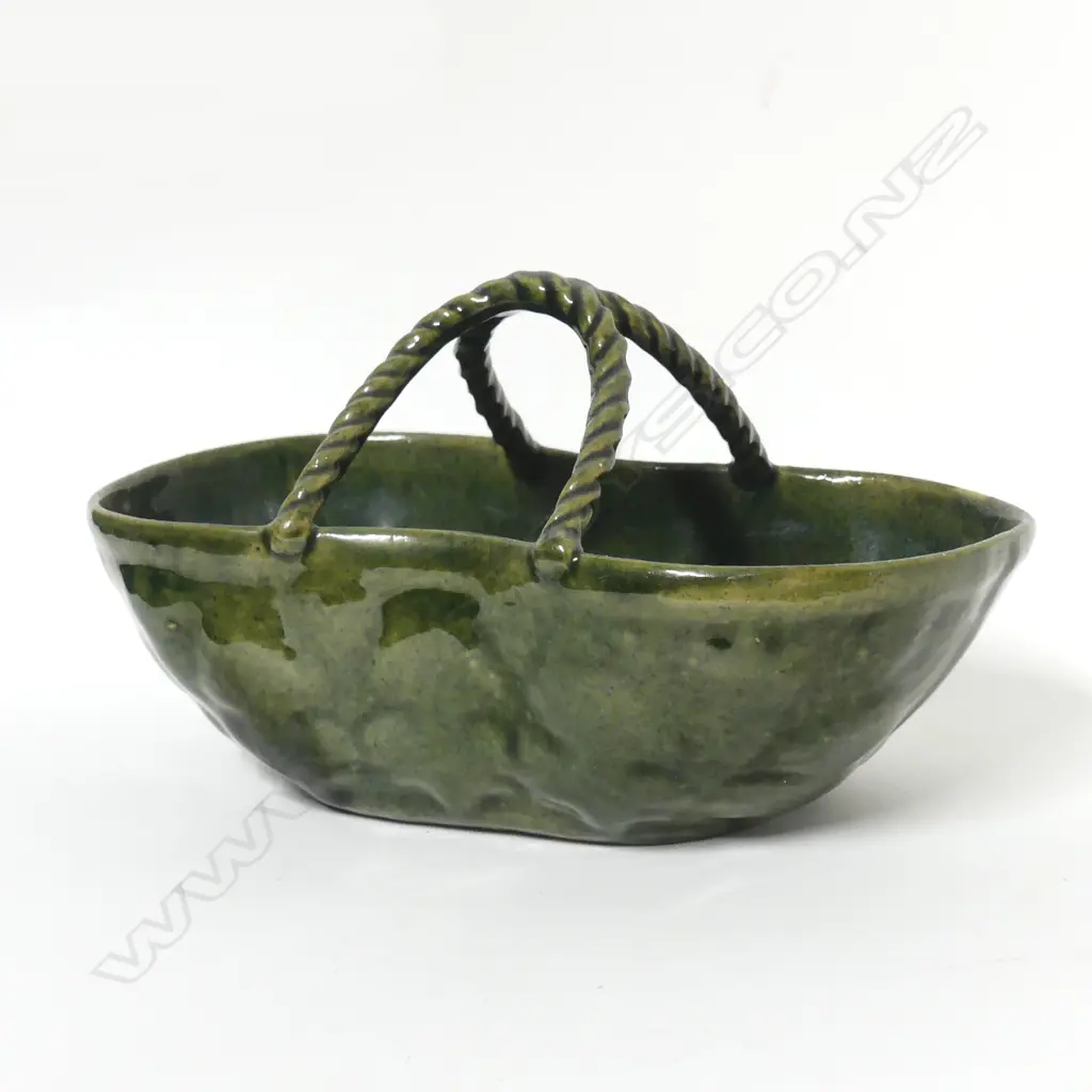 A Luke Adams pottery basket Image 1++