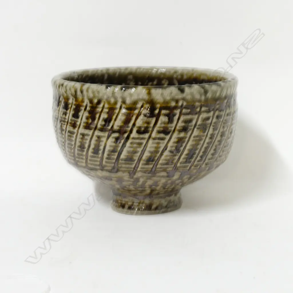 A Mirek Smisek salt glazed pottery bowl Image 1++