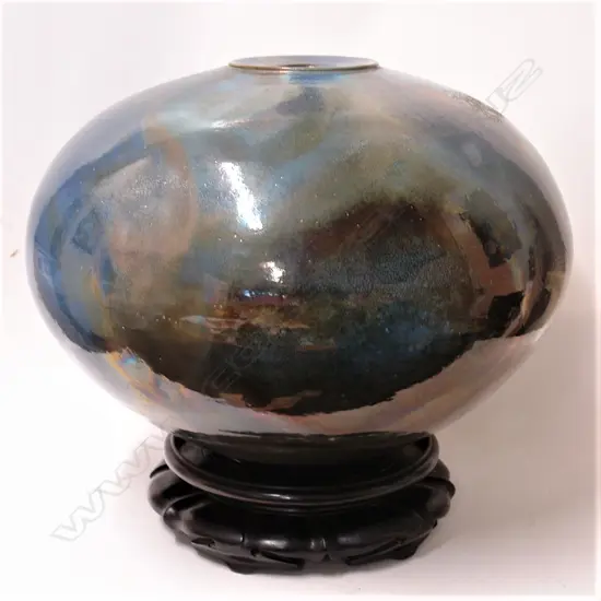 A large Ray Rogers lustrous glazed vase