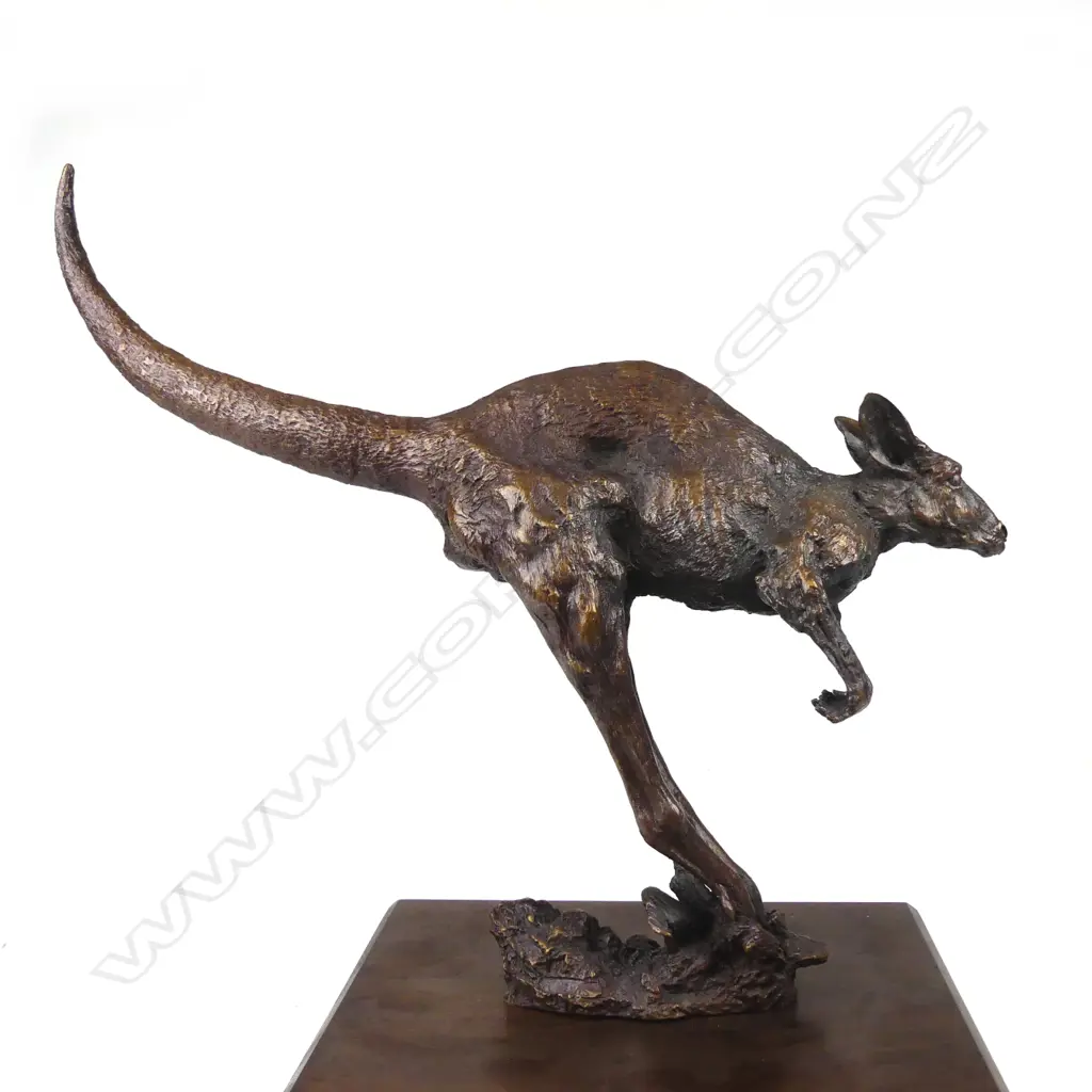 Rick Lewis (A.R.A.) ‘Big Red’ bronze of a leaping red kangaroo Image 1++