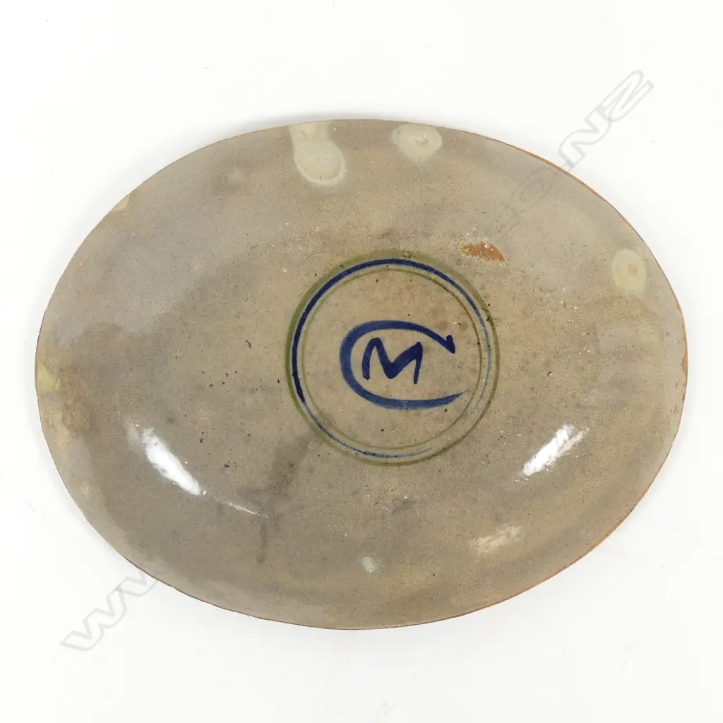 Michael Cardew (UK) large and impressive oval dish Image 1++