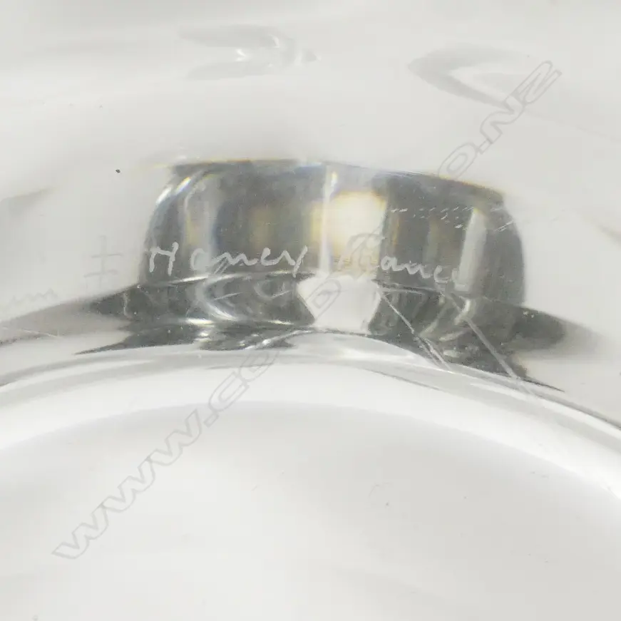 A heavy Daum crystal bowl Image 1++