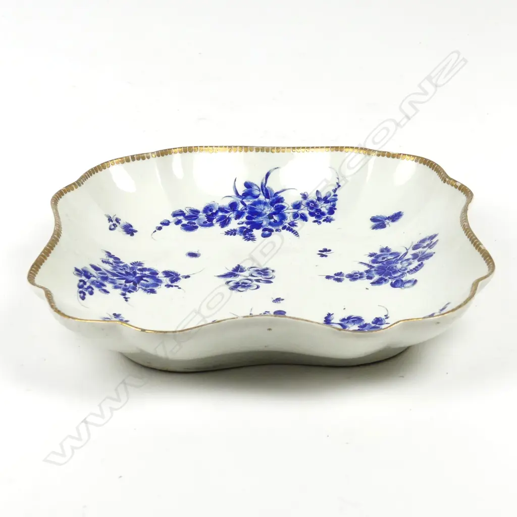 A First Period Worcester dry blue dish Image 1++