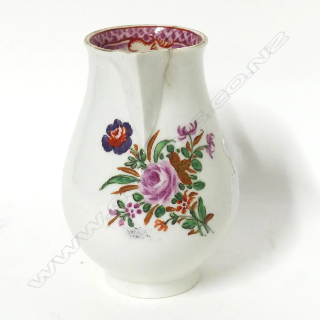 An 18thC Worcester sparrow beak jug Image 1++