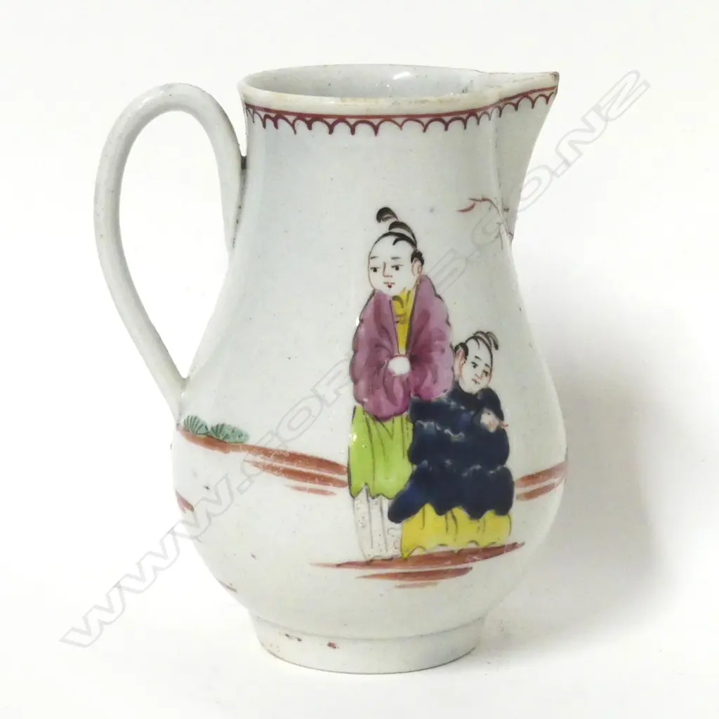 An 18thC Lowestoft sparrow beak jug Image 1++