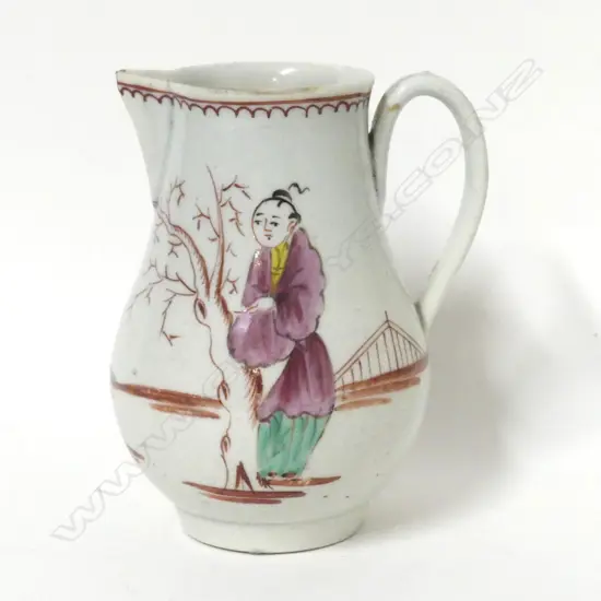 An 18thC Lowestoft sparrow beak jug