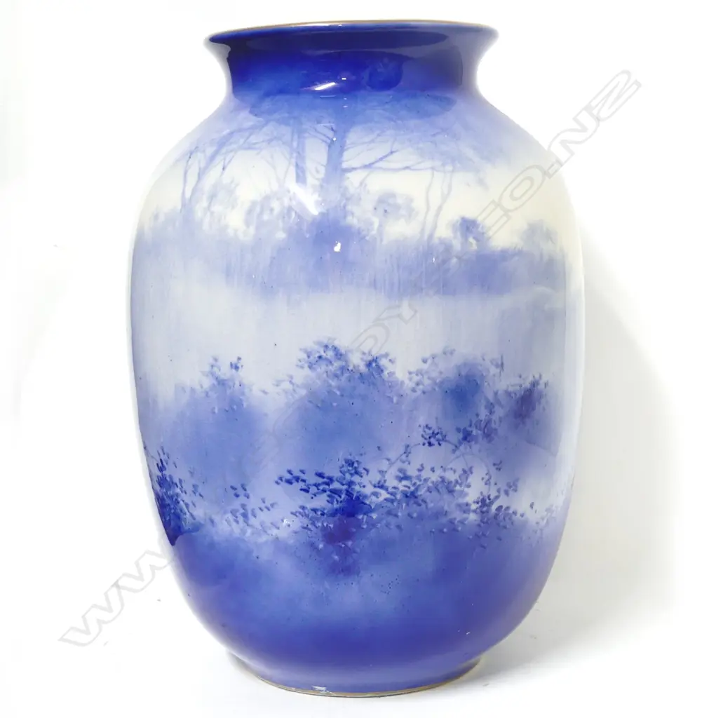 An impressive Royal Doulton 'Blue Children' vase Image 1++