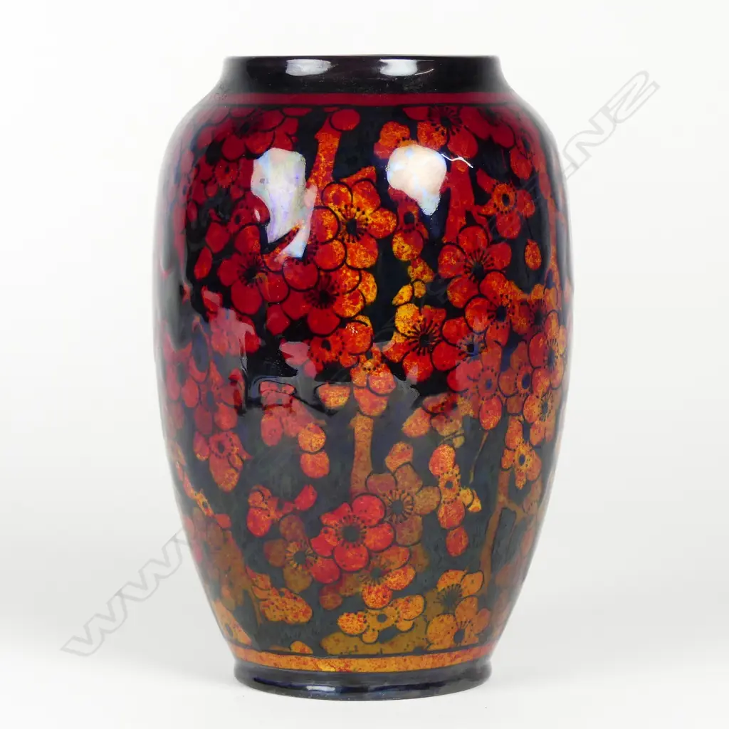 A Royal Doulton Sung flambé vase Image 1++
