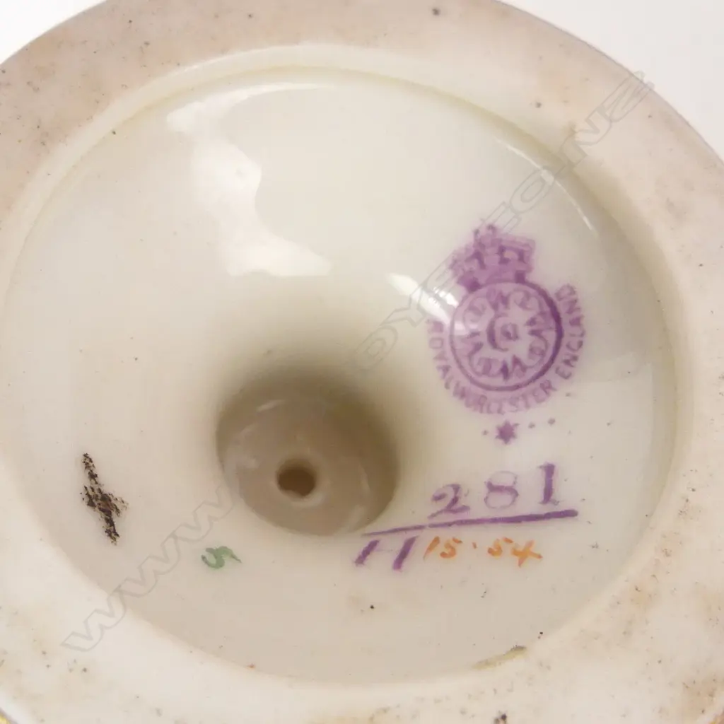 A Royal Worcester vase Image 1++