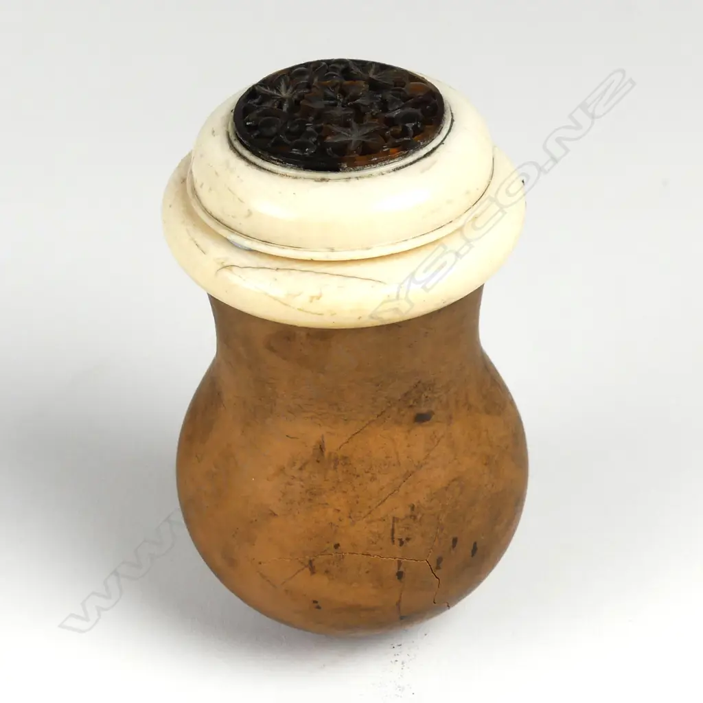 Our New Zealand vendor of the following 48 lots was based in Hongkong with her husband Image 1++
