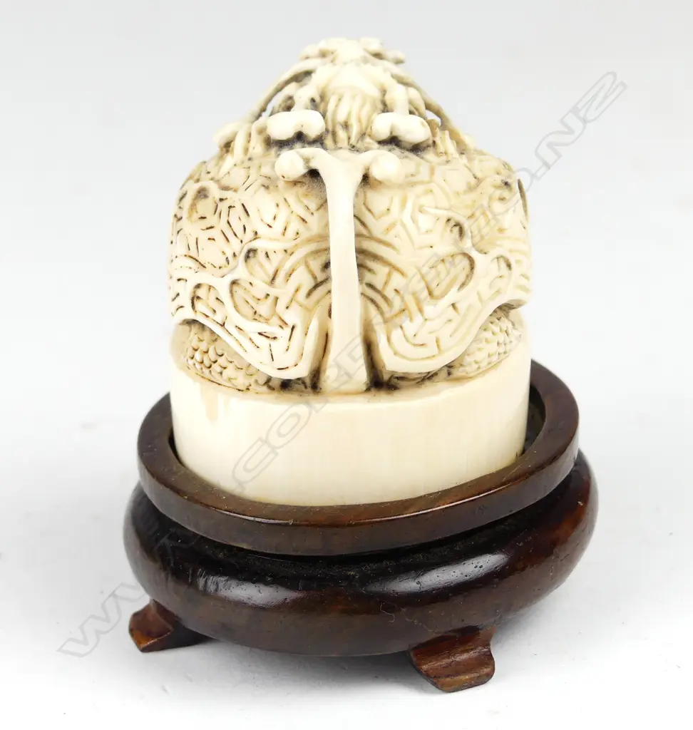 A Chinese carved ivory seal Image 1++