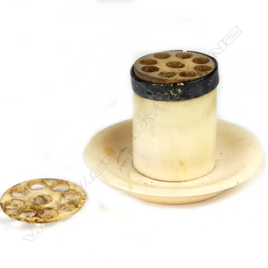 An old Chinese ivory wax vesta stand Image 1++