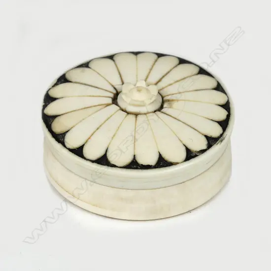 A small ivory pill box