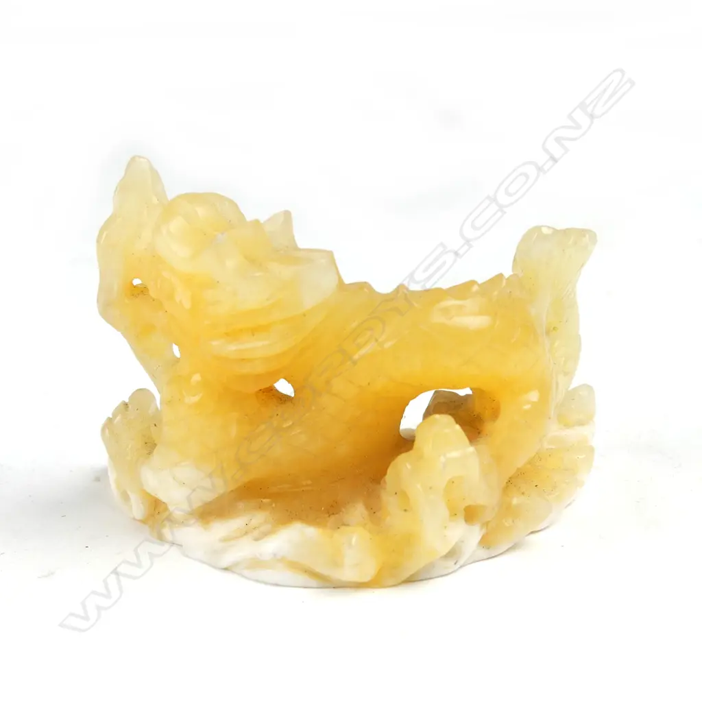 An unusual pale yellow/white jade Chinese carving of a dragon Image 1++