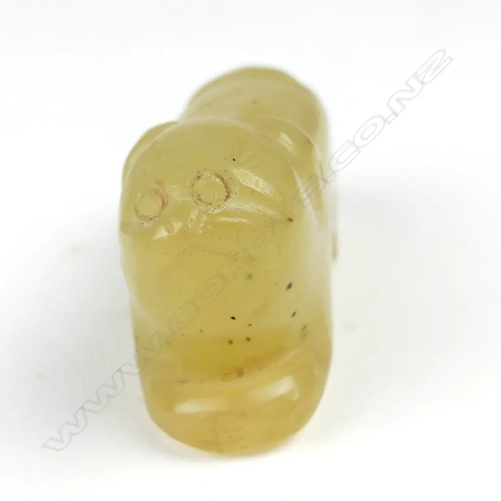 A small Chinese carved jade animal pendant toggle Image 1++