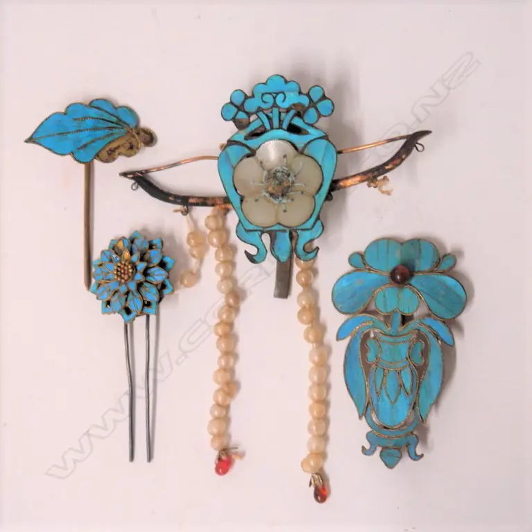 Four 19thC Chinese Kingfisher feather jewellery items Image 1++