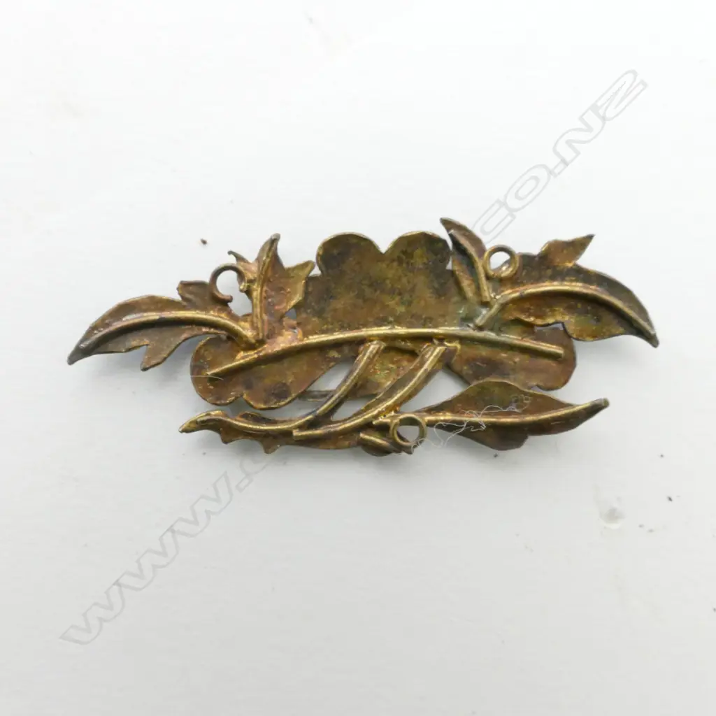 Six 19thC Chinese Kingfisher jewellery items Image 1++