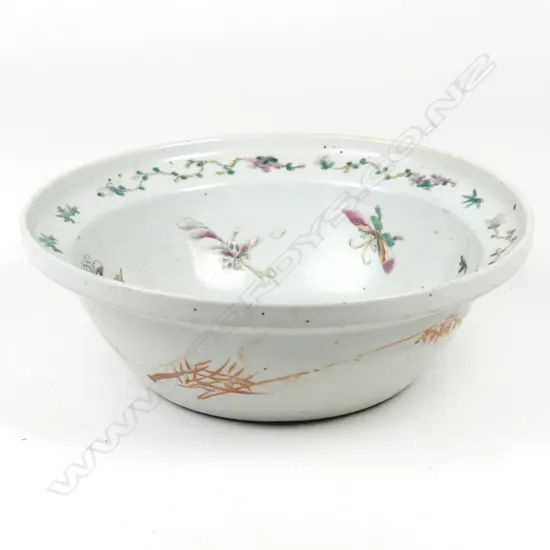 A mid-19thC Chinese bowl