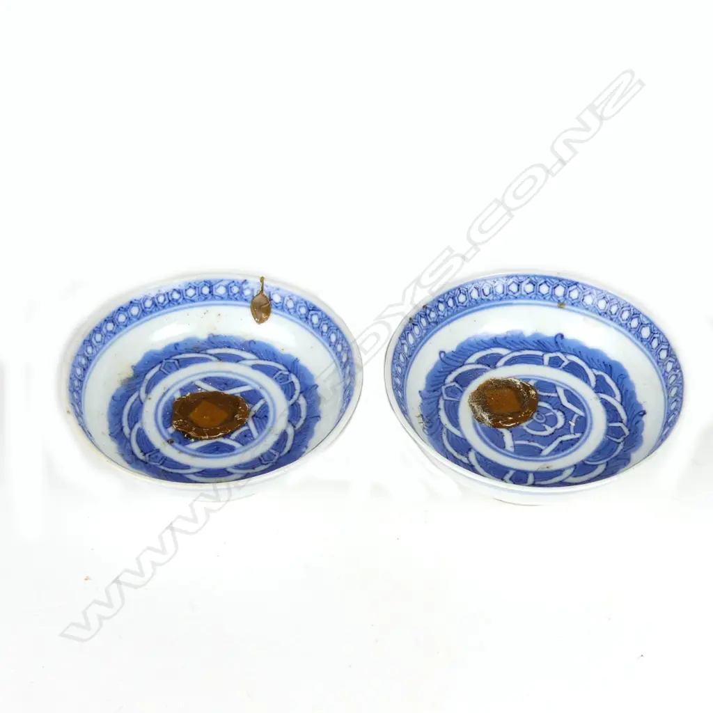 A pair of Chinese blue and white porcelain sauce dishes Image 1++