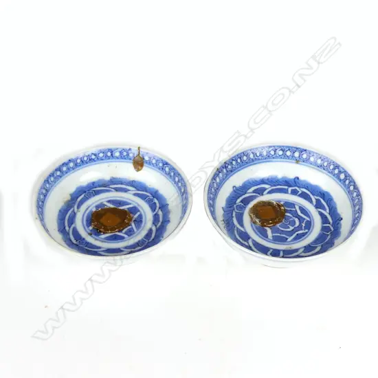 A pair of Chinese blue and white porcelain sauce dishes