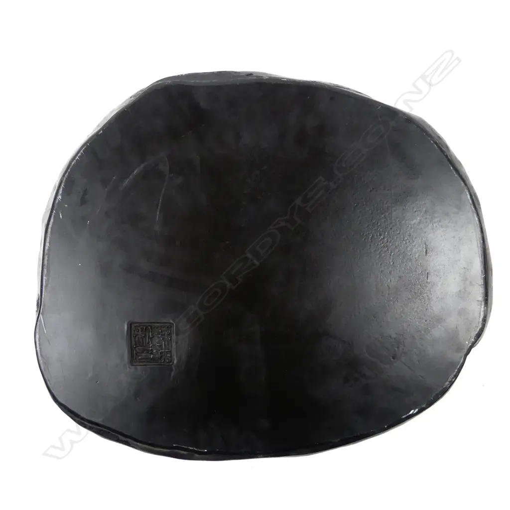 A large and impressive inkstone Image 1++