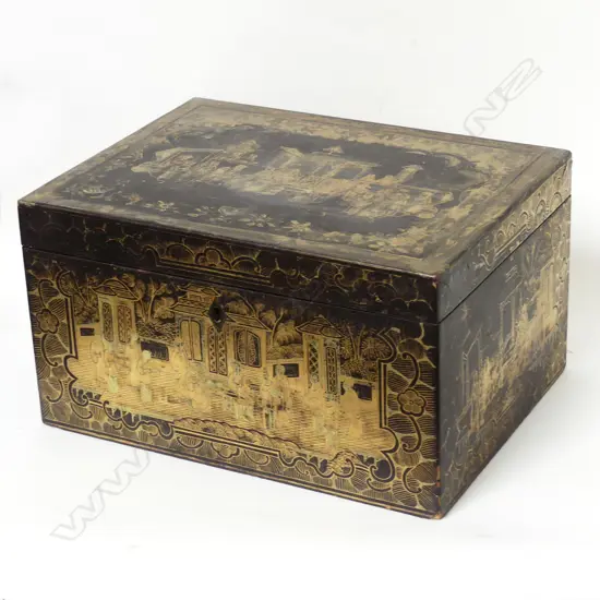 A Chinese lacquer tea box