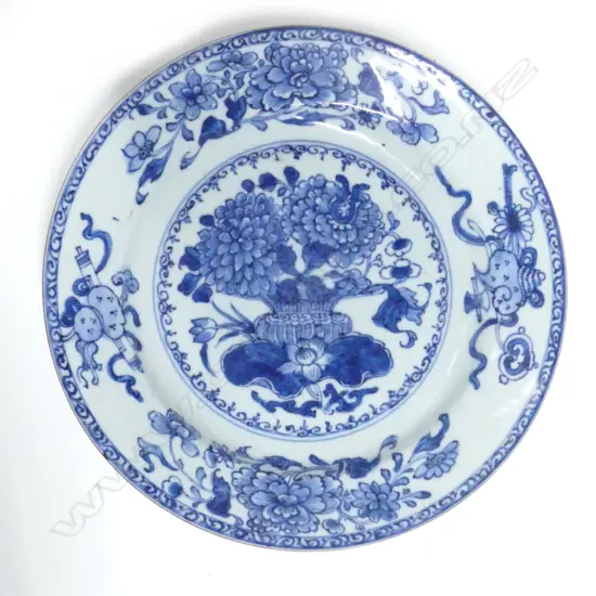A Qianlong period Jingdezhen porcelain plate