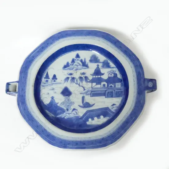 A Chinese octagonal ceramic warming dish