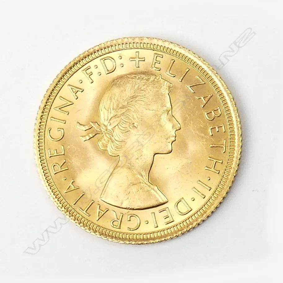 A 1967 full sovereign gold coin Image 1++