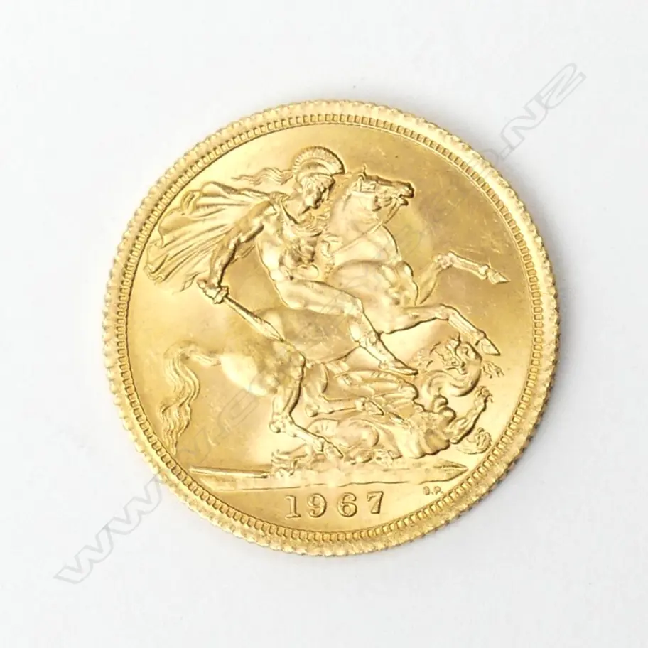A 1967 full sovereign gold coin Image 1++