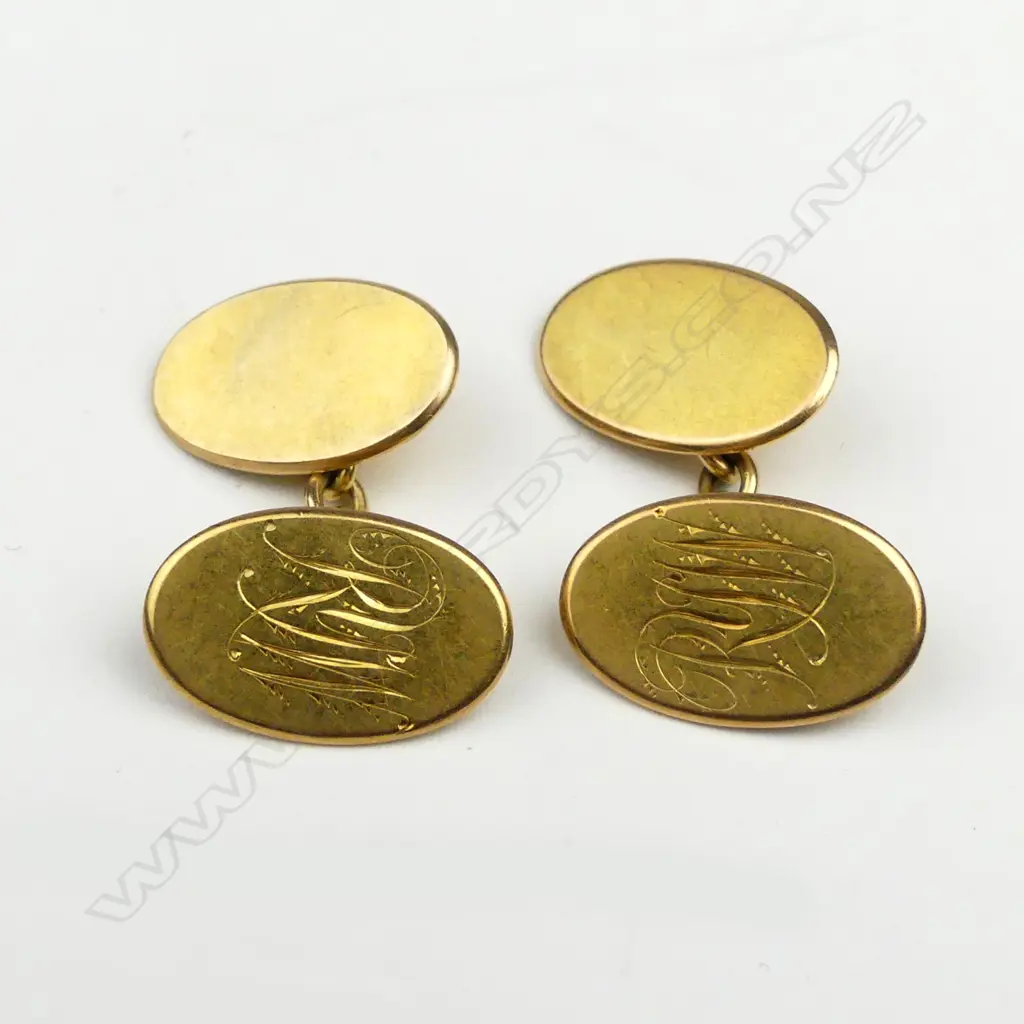 G.T. Young of Dunedin N.Z. colonial pair of 15ct. yellow gold cufflinks Image 1++