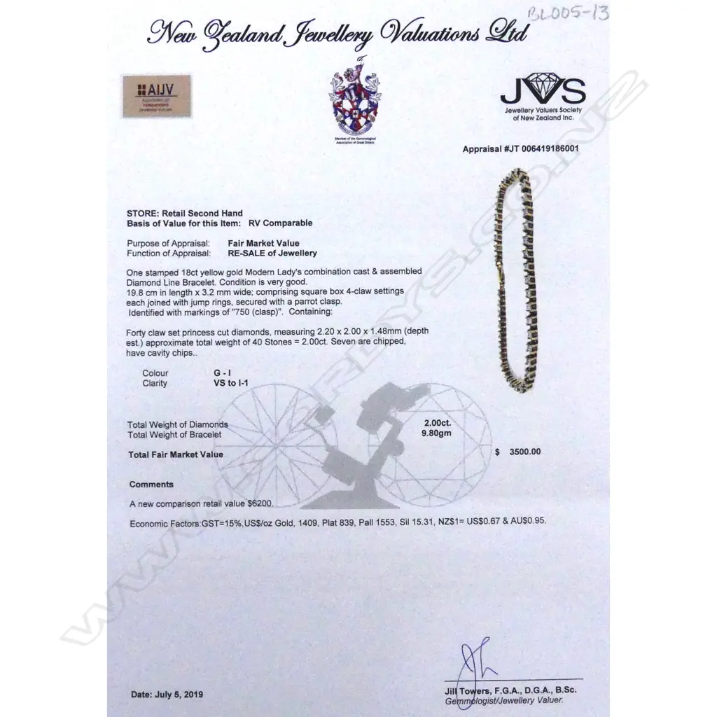 An 18ct yellow gold and diamond tennis bracelet Image 1++