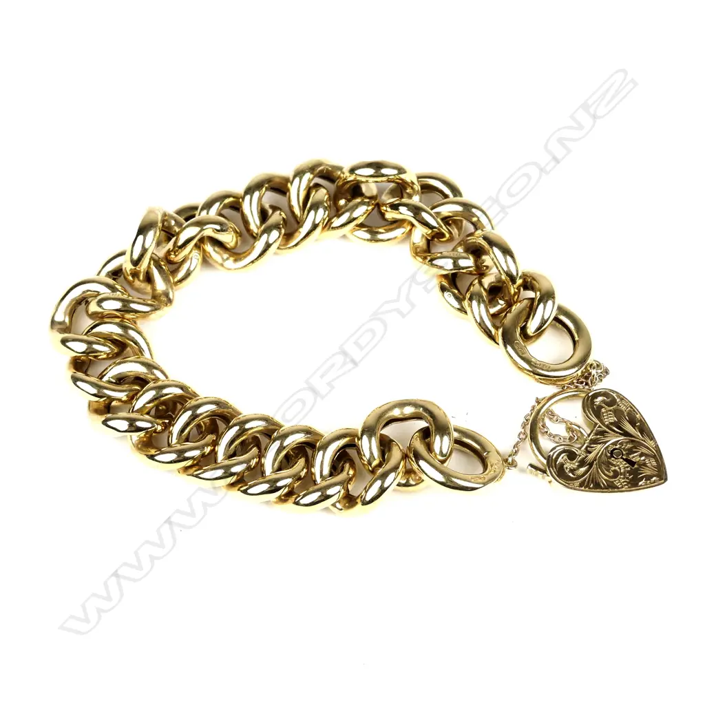 A substantial 18ct. yellow gold hollow curb link bracelet Image 1++