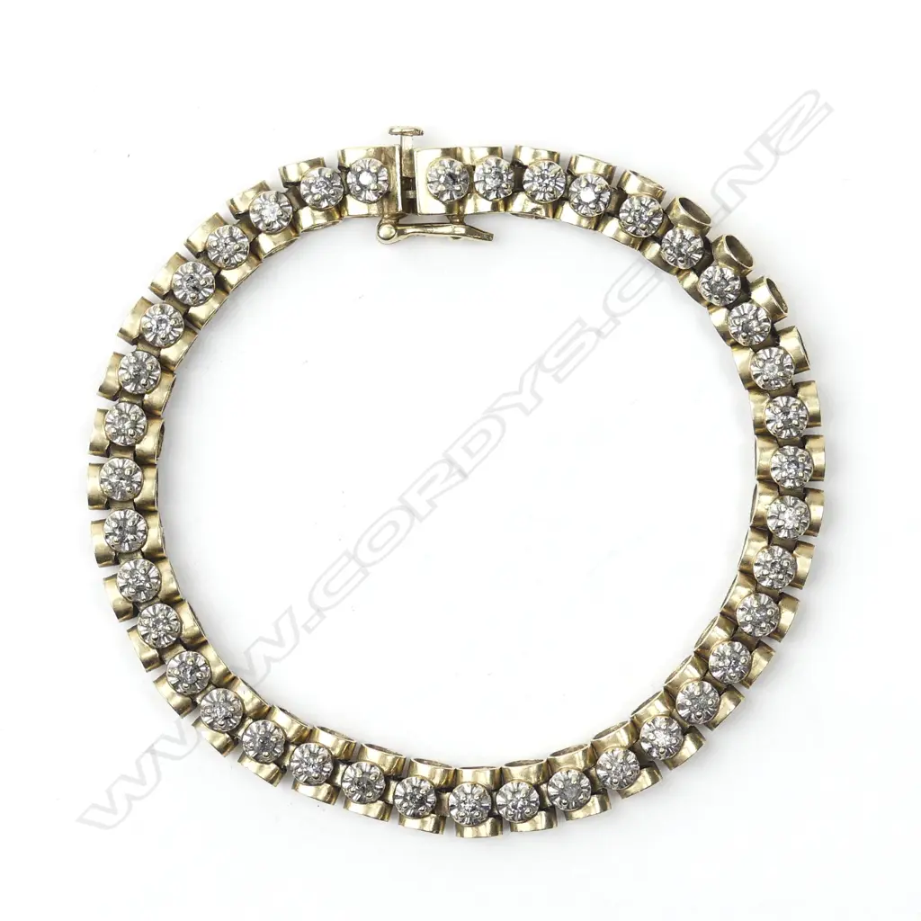 A vintage 14ct. yellow gold and diamond bracelet Image 1++